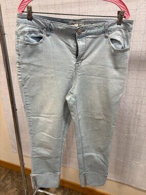 Light Wash Cuffed Crop Jeans